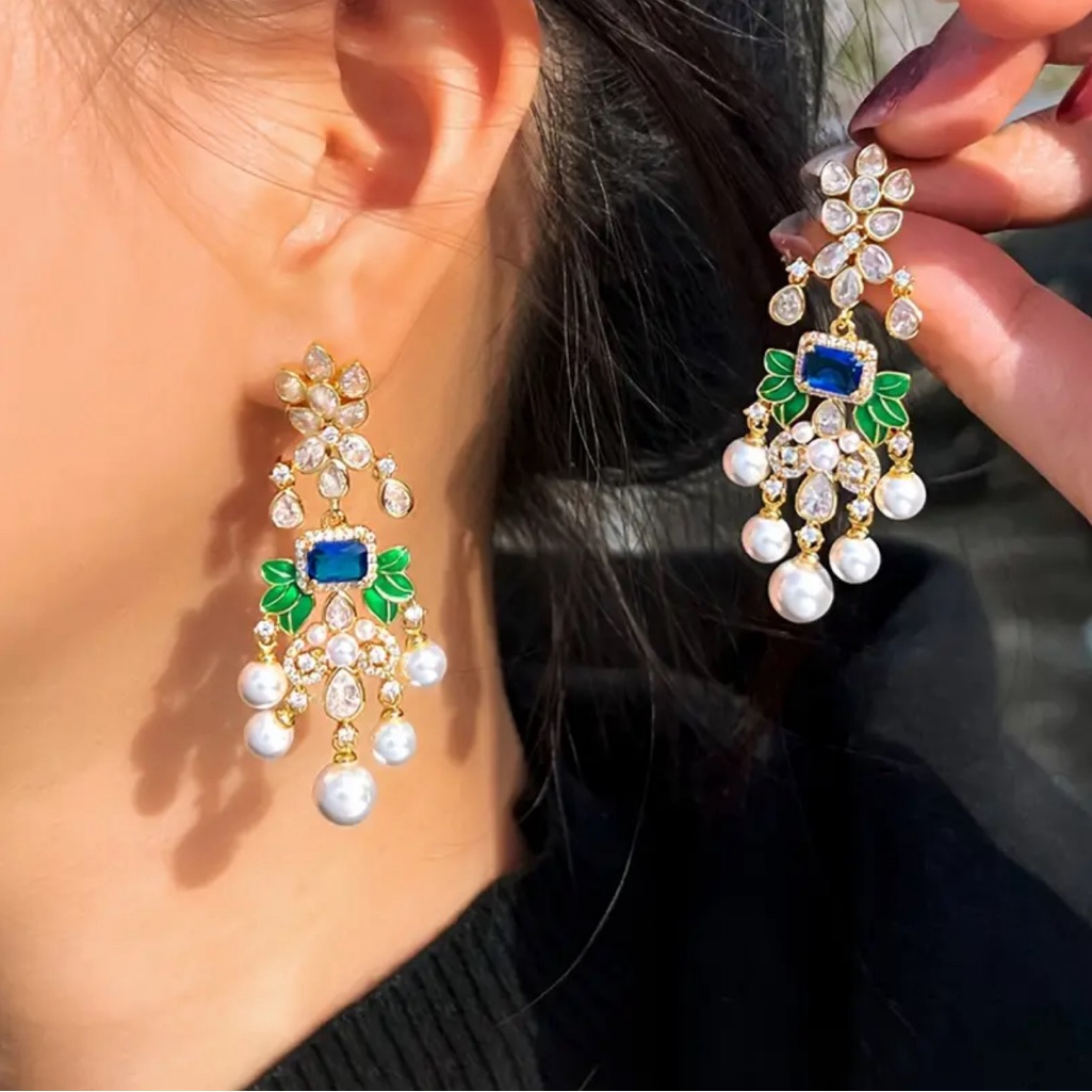 Luxury Banquet Style Crystals And Pearl Chandelier Earrings
